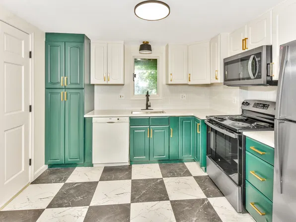 21 Park St #1L, Haverhill, MA 01830