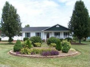 5807 Harvest Springs Dr, Greensboro, NC 27406