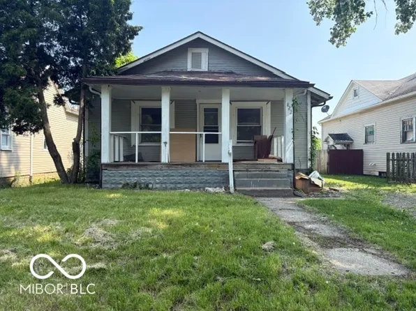 822 W 7th St, Muncie, IN 47302