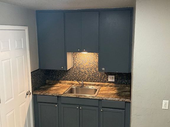 4th image of 3119 SE 21st St