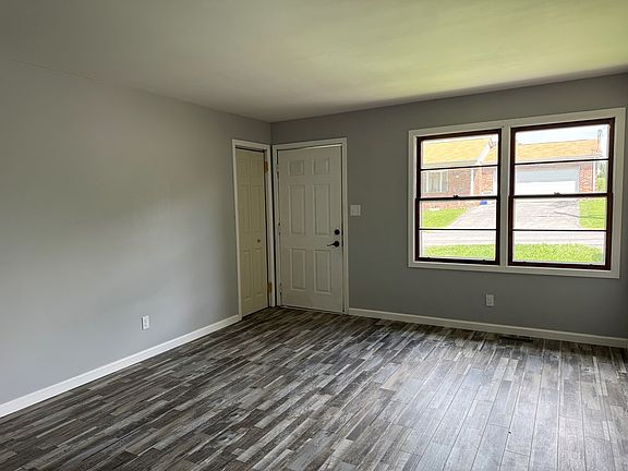 2nd image of 112 Ford St