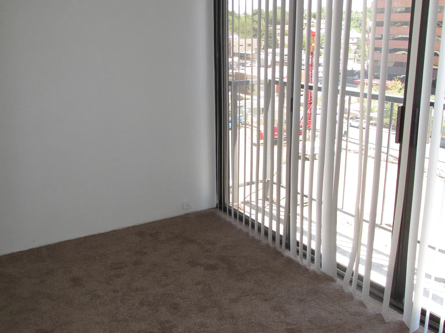 1 bed, 631 sqft, $1,350 — Photo 3