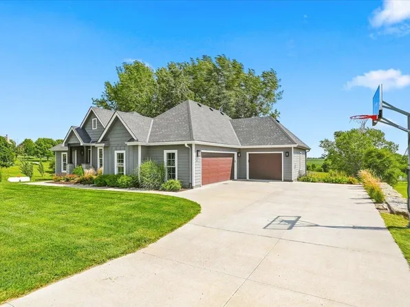 52391 Brookside Ave, Glenwood, IA 51534
