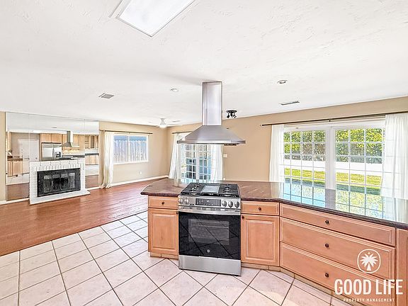 3rd image of 3334 Eton Ave