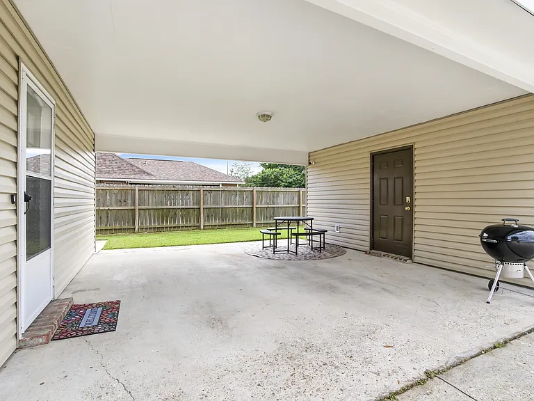 Elvin Dr — Photo 19