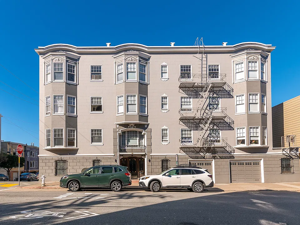 2490 Greenwich