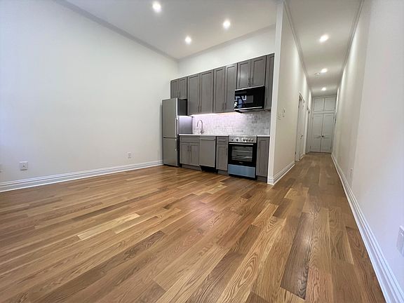 4th image of 130 E 93rd St #2H