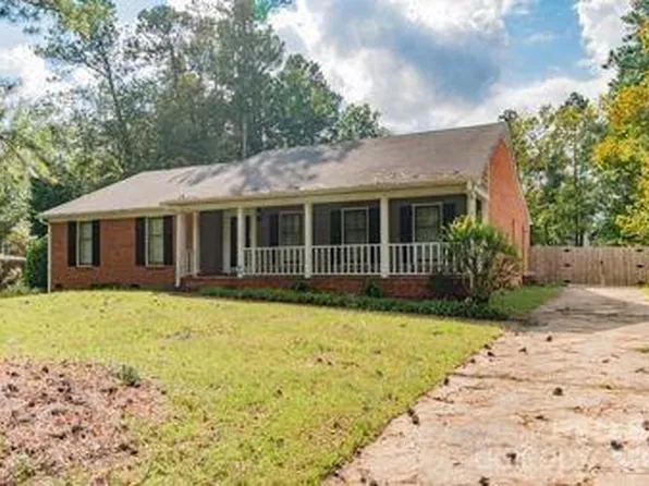 7115 Powder Mill Pl, Charlotte, NC 28277