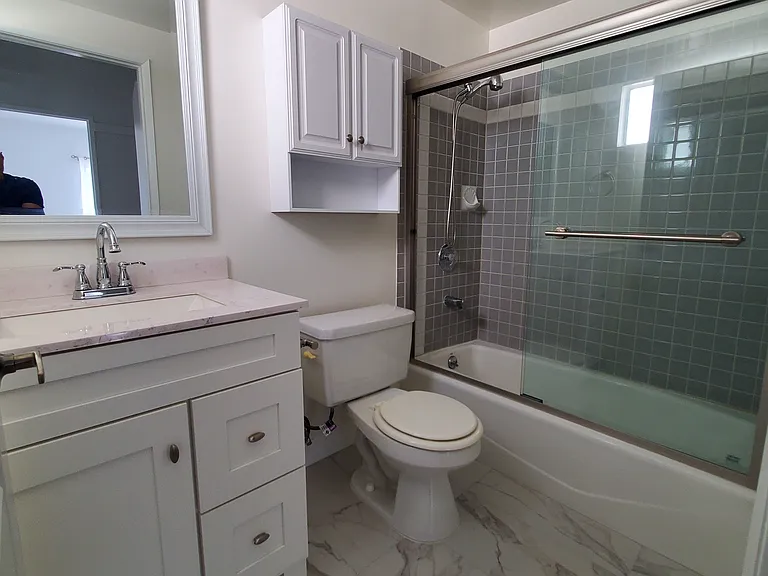 1546 Amherst Ave #302 — Photo 25