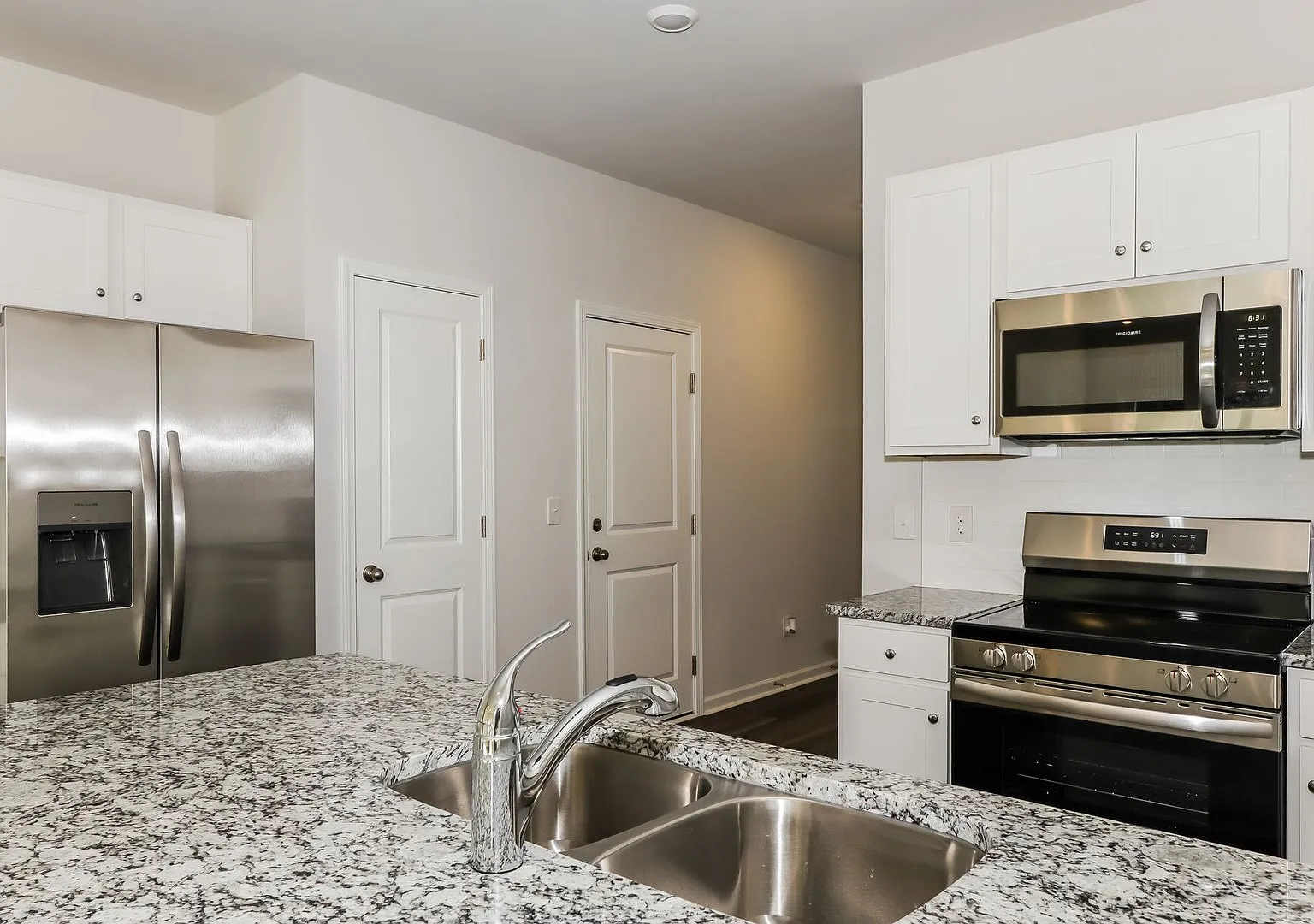 Open House this Saturday, Sept. 19th! 9:00-11:30 at 313A Parkington Ln! — Photo 4