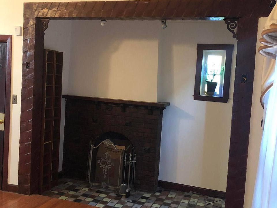 1st image of 2540 90th St