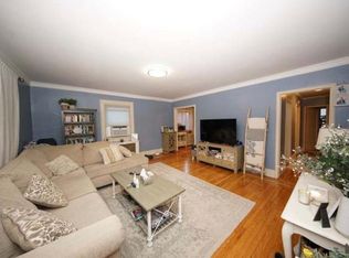 24216 Pine St APT 1, Little Neck, NY 11363