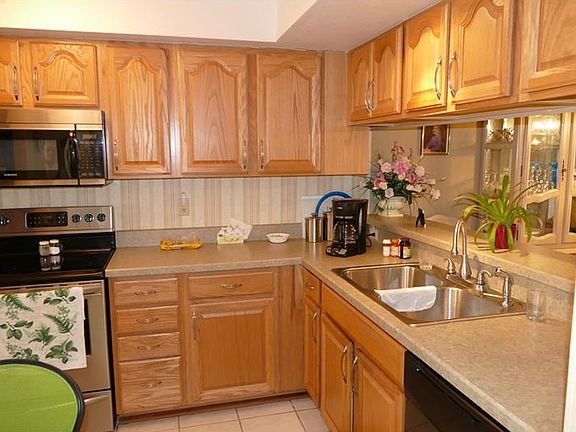 3rd image of 9510 Harbor Greens Way APT 203