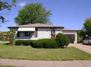 10414 Marine Memorial Dr, Niagara Falls, NY 14304