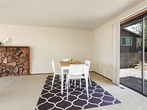 5th image of 10507 Sandy Beach Dr
