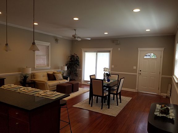 4th image of 3933 N Greenview Ave #1