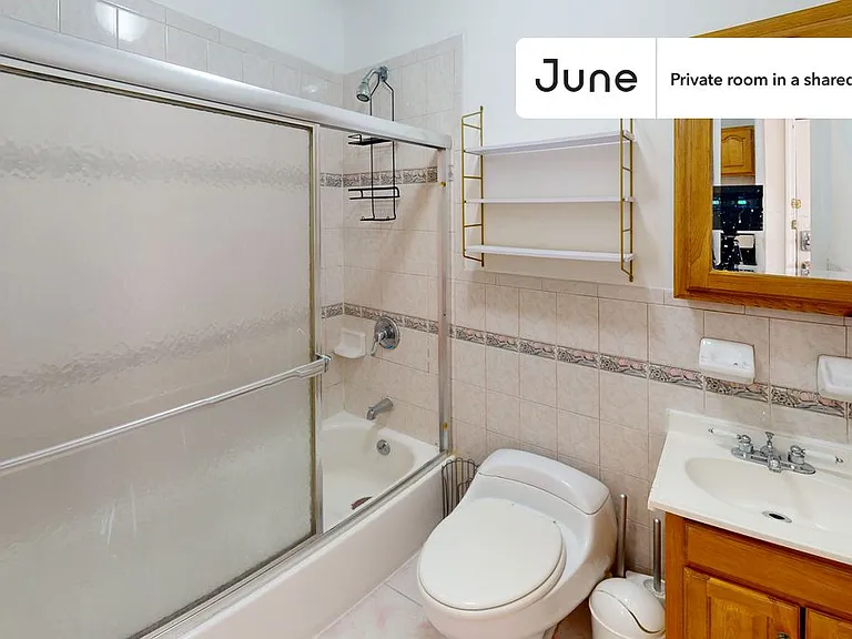 71 Clermont Ave #B — Photo 11