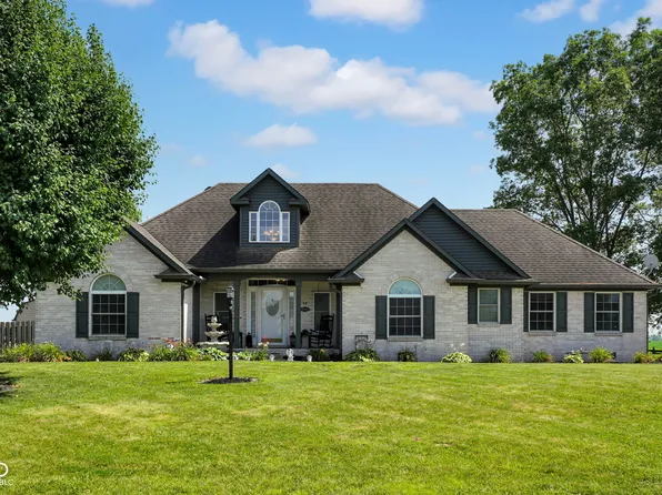 17 Erins Ct, Whiteland, IN 46184