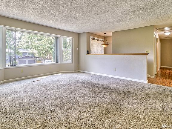 4th image of 14709 118th Avenue Ct E