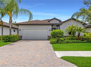 4272 Raffia Palm Cir, Naples, FL 34119