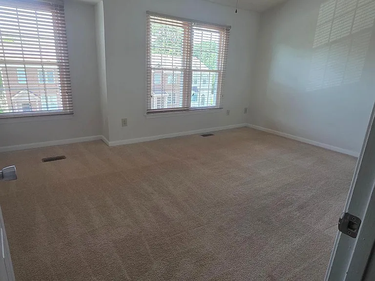 7766 Black Horse Ct — Photo 16
