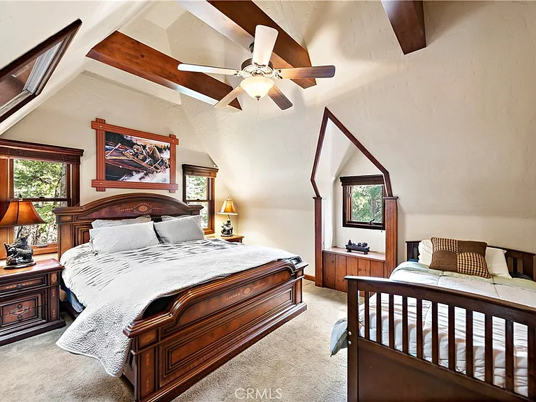 400 Cottage Grove Rd — Photo 30