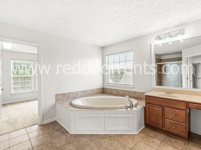 4712 Pebblepointe Pass — Photo 28