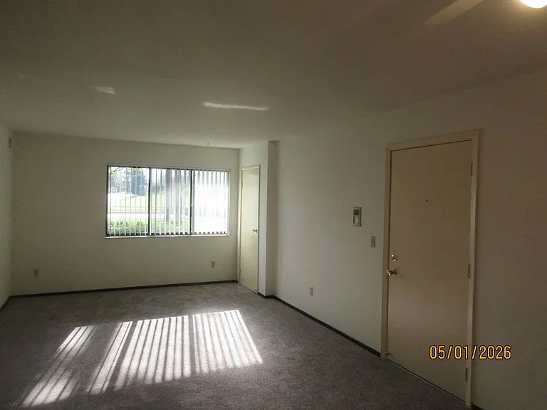 N111W15780 Vienna Ct #21 — Photo 6
