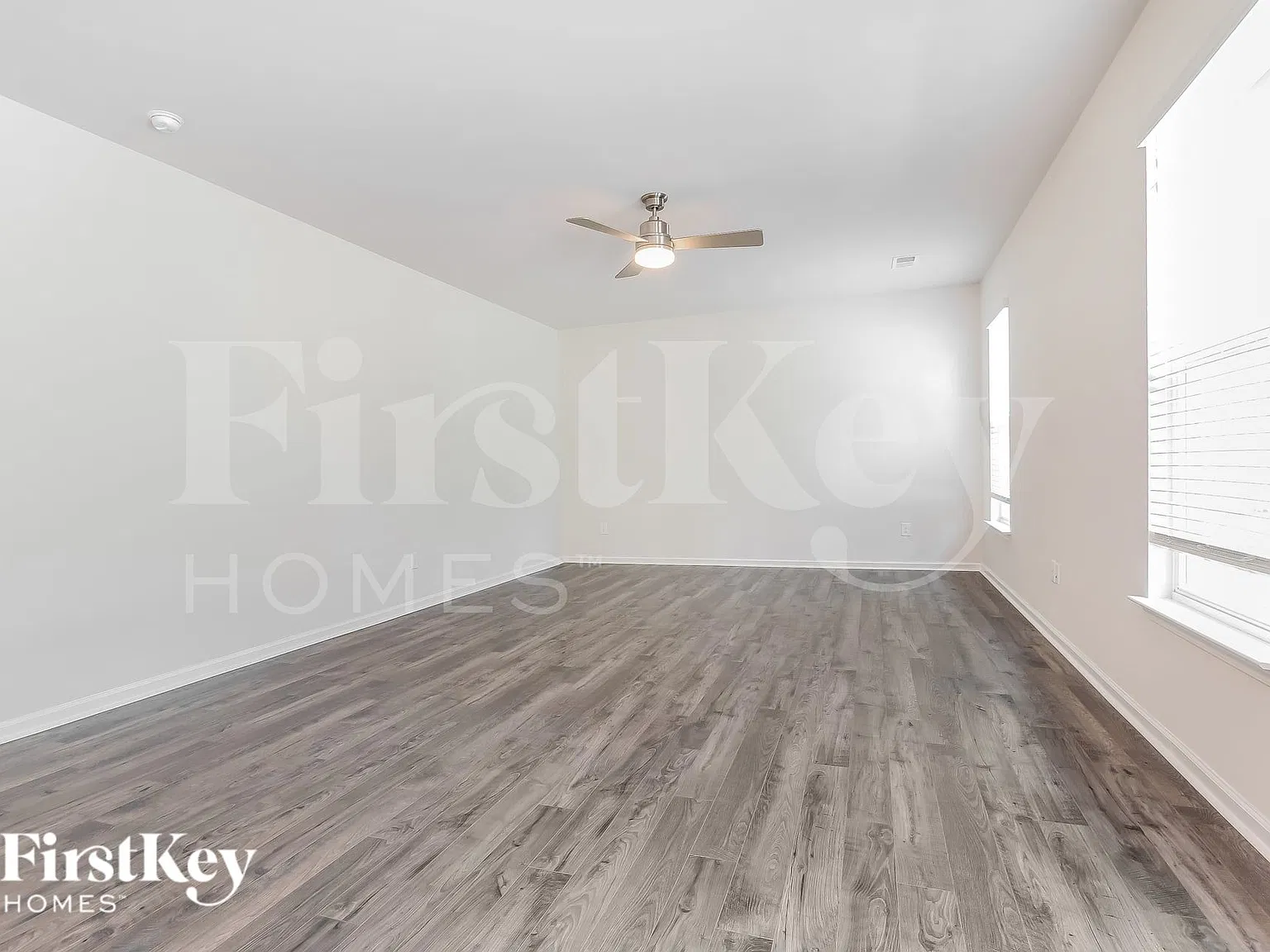 4 bed, 2.0 bath, 2448 sqft, $2,610 — Photo 3