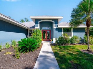 611 Jung Blvd W, Naples, FL 34120