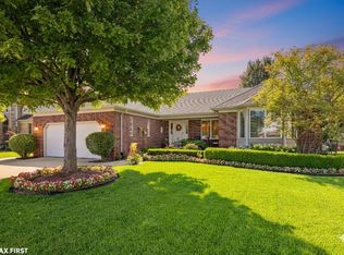 22462 Brantingham Rd, Macomb, MI 48044