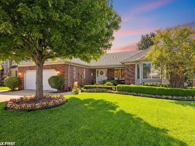 22462 Brantingham Rd, Macomb, MI, 48044