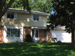 92 15th Ave SW, New Brighton, MN 55112