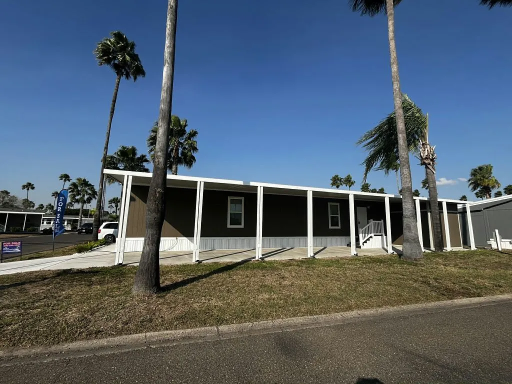 3 bed, 2.0 bath, 1033 sqft, $1,400 — Photo 4