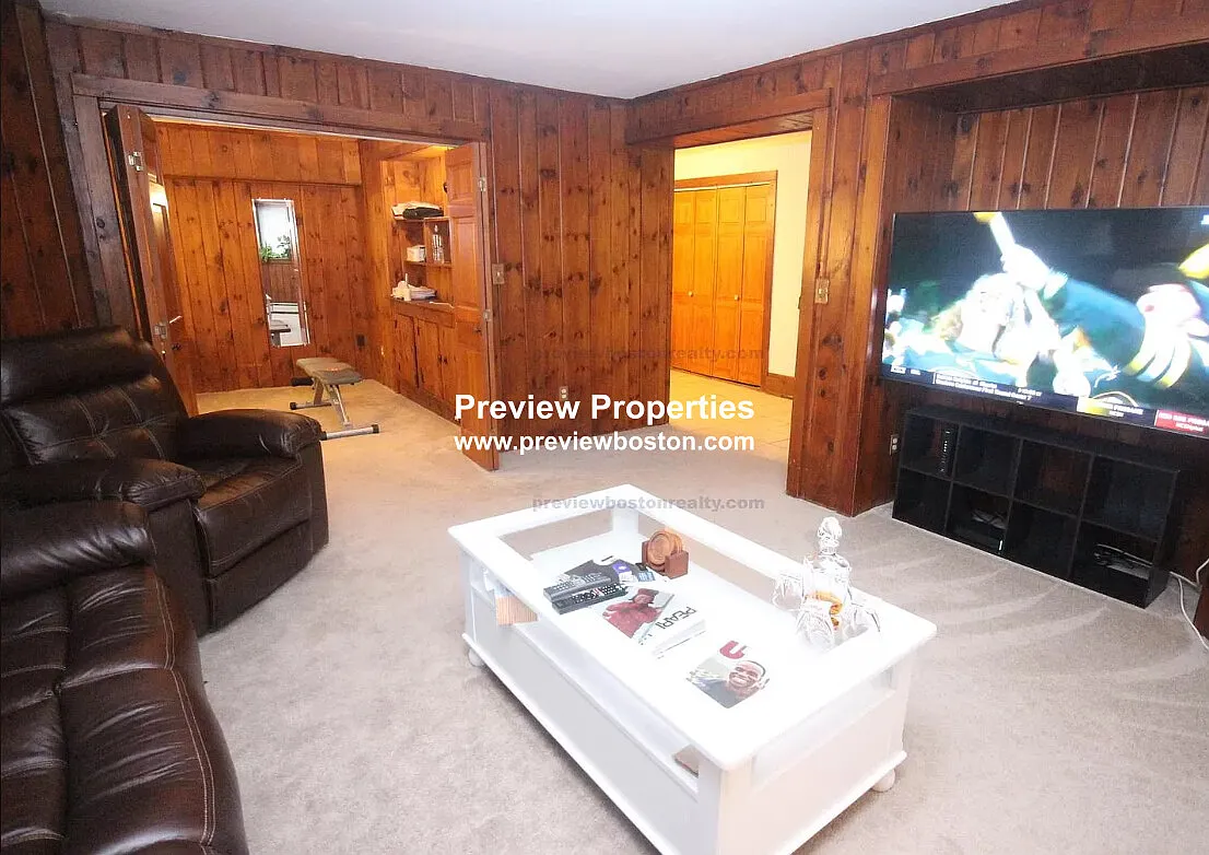 Building Photo - 9 Braemore Rd #1AP