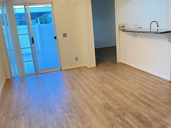 3rd image of 8463 De Soto Ave Unit 6
