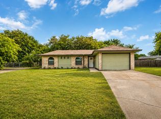 5721 Corral Ct, Haltom City, TX 76148