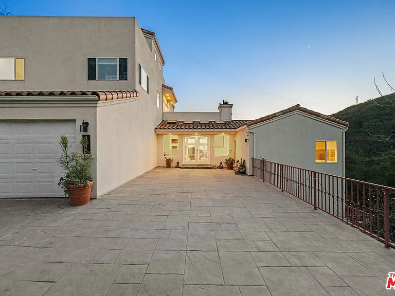 4345 Escondido Trl — Photo 57