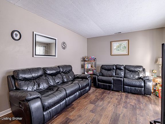 5th image of 220 Mussel Ln