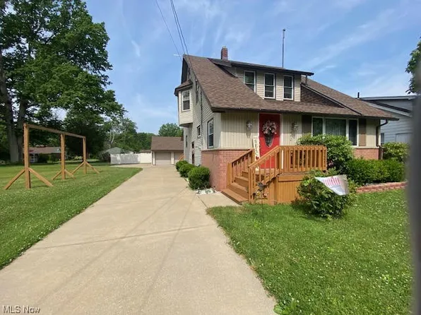 442 Elvina St, Leavittsburg, OH 44430