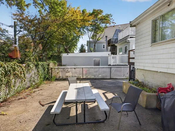 40 Avalon St, Revere, MA 02151