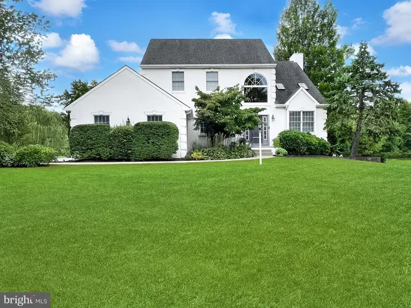 5 Patricia Ct, Lumberton, NJ 08048