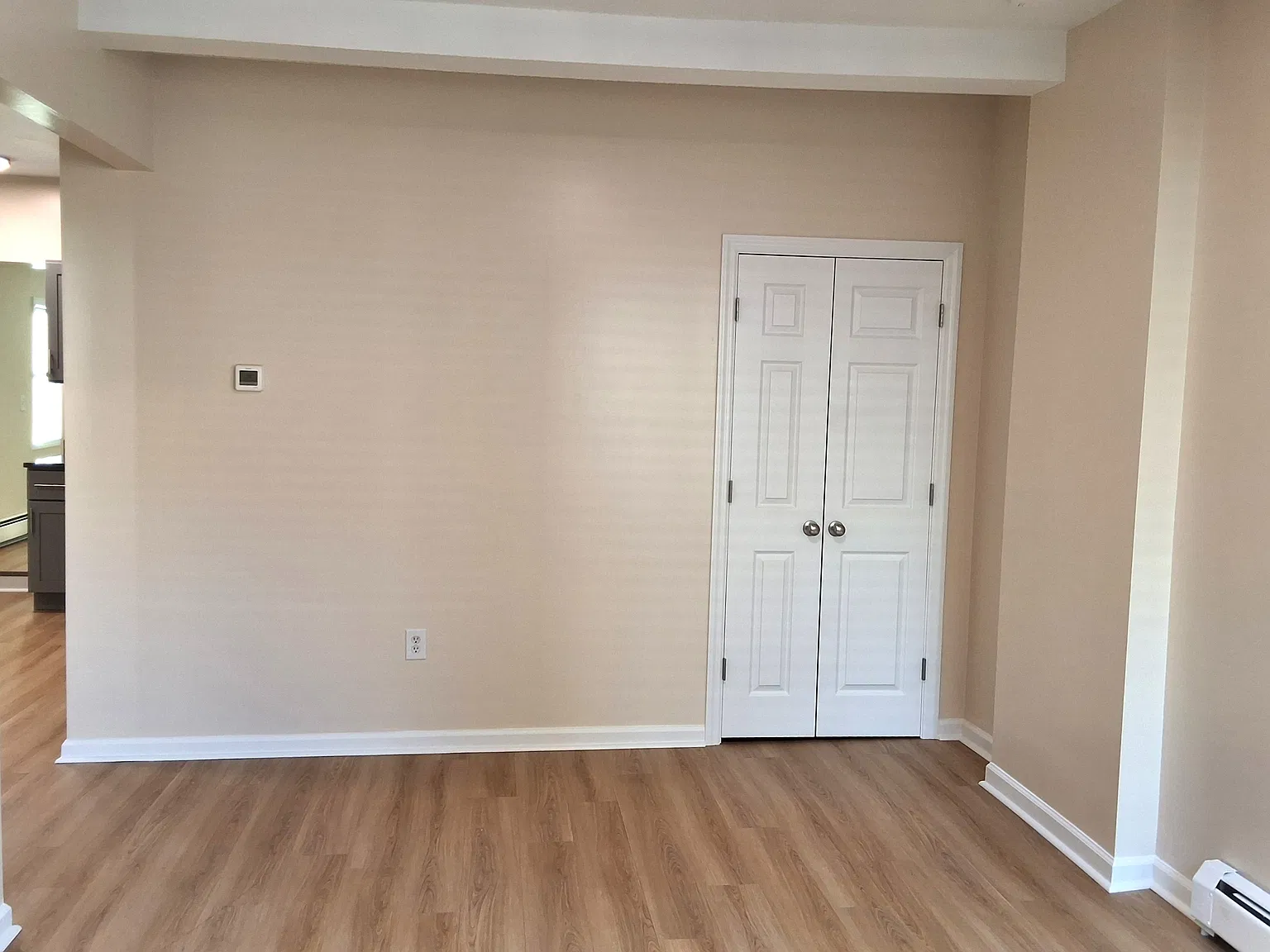 402 E. Orange Street, Lancaster — Photo 2