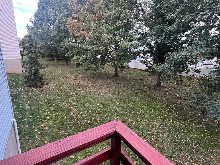 82 Liberty Dr — Photo 23