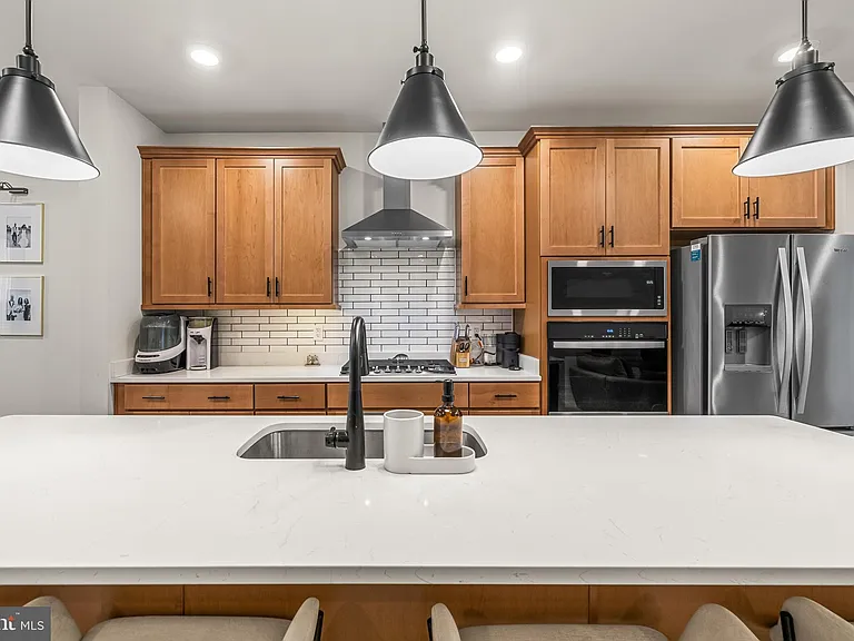 108 Glass Ln — Photo 15
