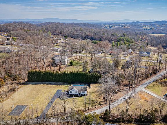 4th image of 125 Lancaster Rd