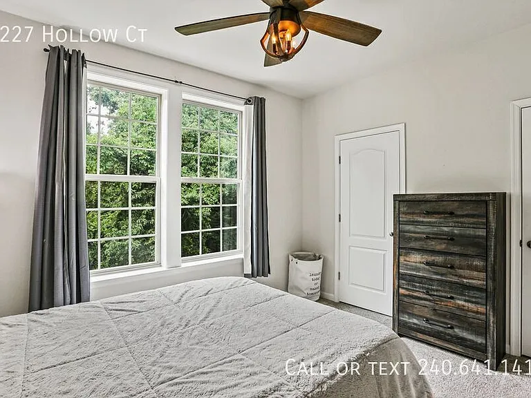 8227 Hollow Ct — Photo 20