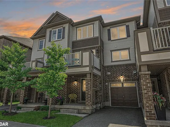 22 Spring Creek Dr, Hamilton, ON L8B 1V7