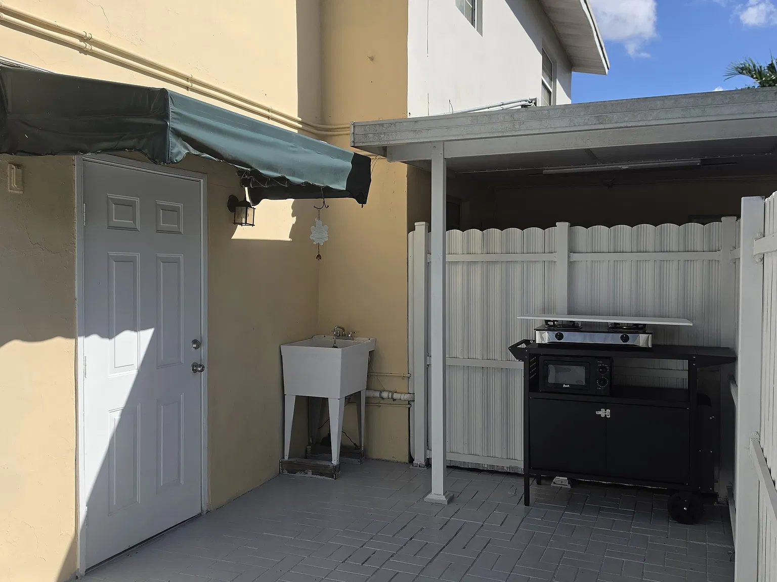 1 bed, $1,300 — Photo 3