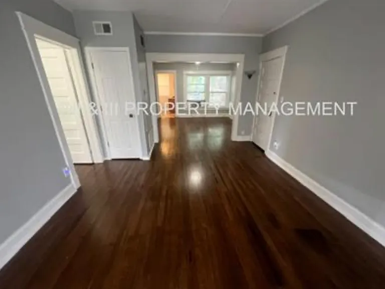 219 W 37th St #2E — Photo 2